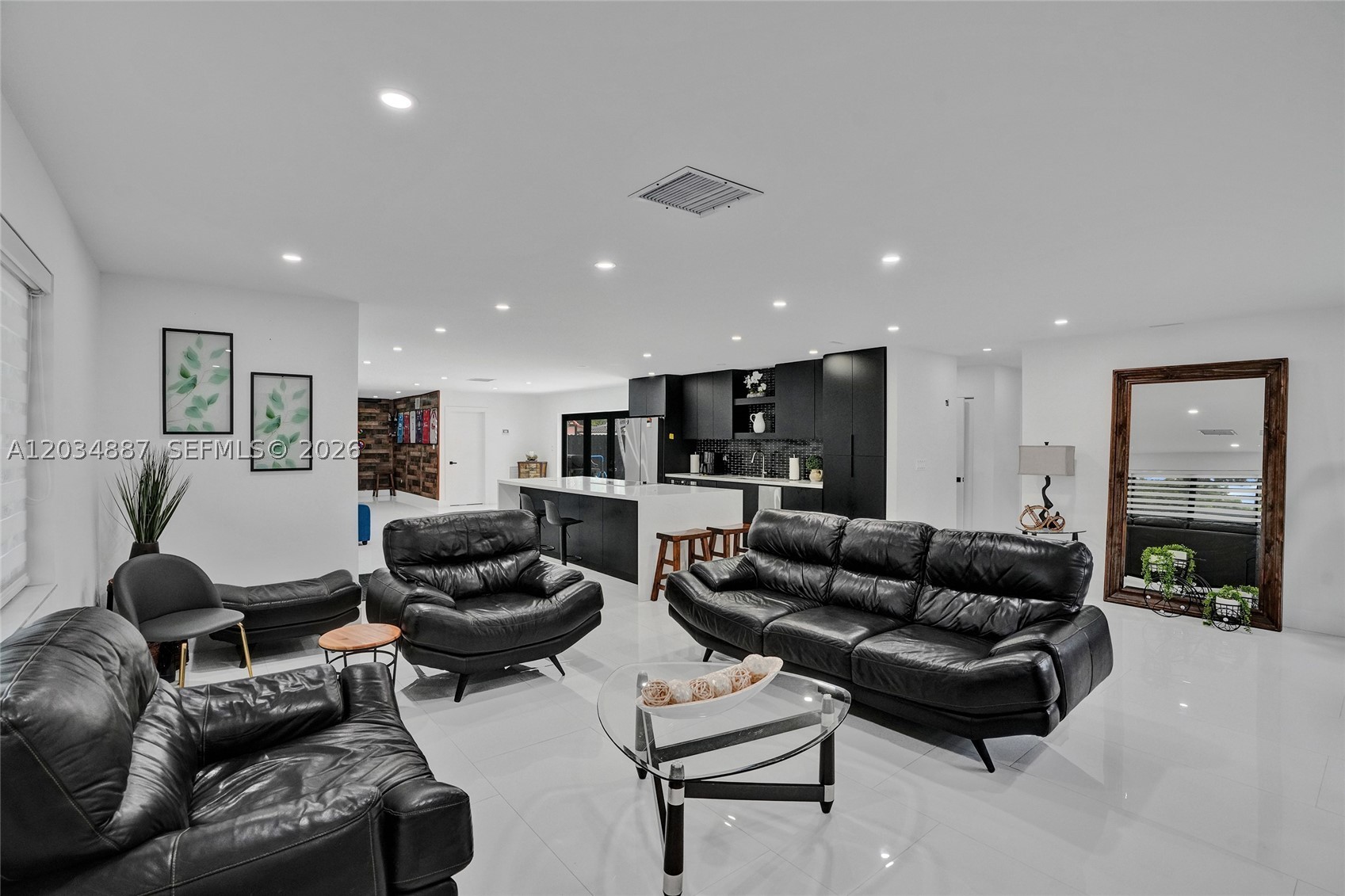 MIAMI LAKES SEC 5 - Residential