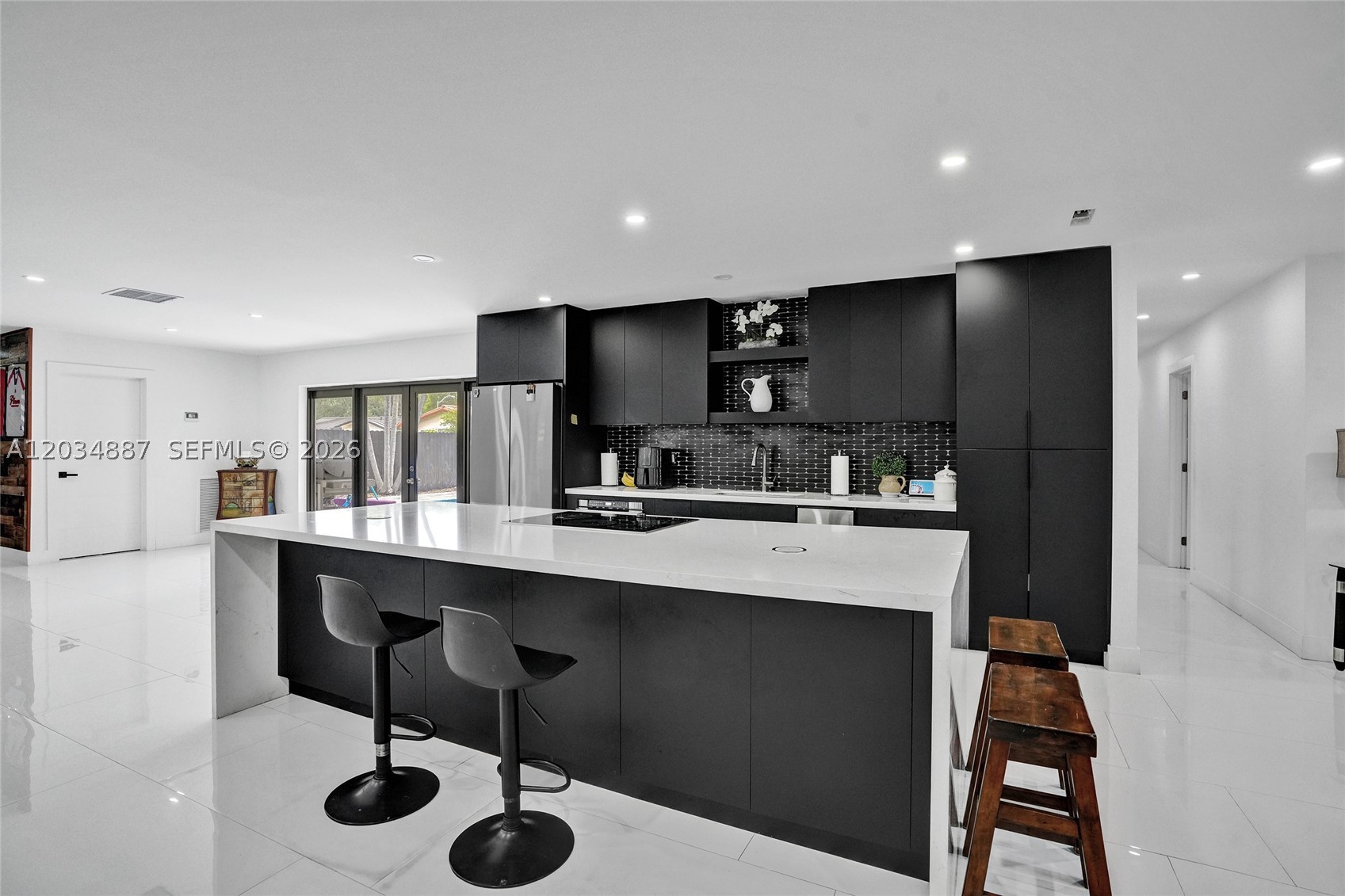 MIAMI LAKES SEC 5 - Residential