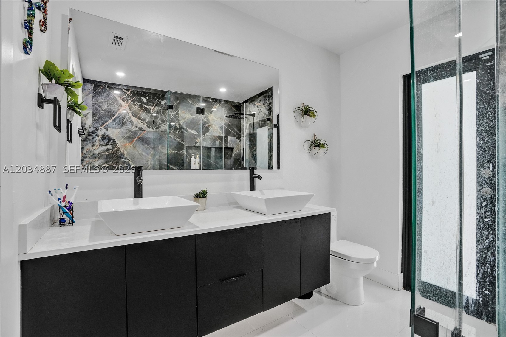 MIAMI LAKES SEC 5 - Residential