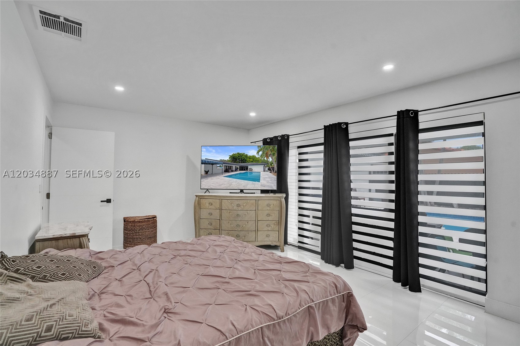 MIAMI LAKES SEC 5 - Residential