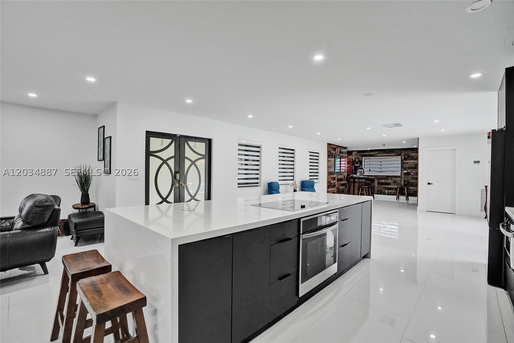 MIAMI LAKES SEC 5 - Residential