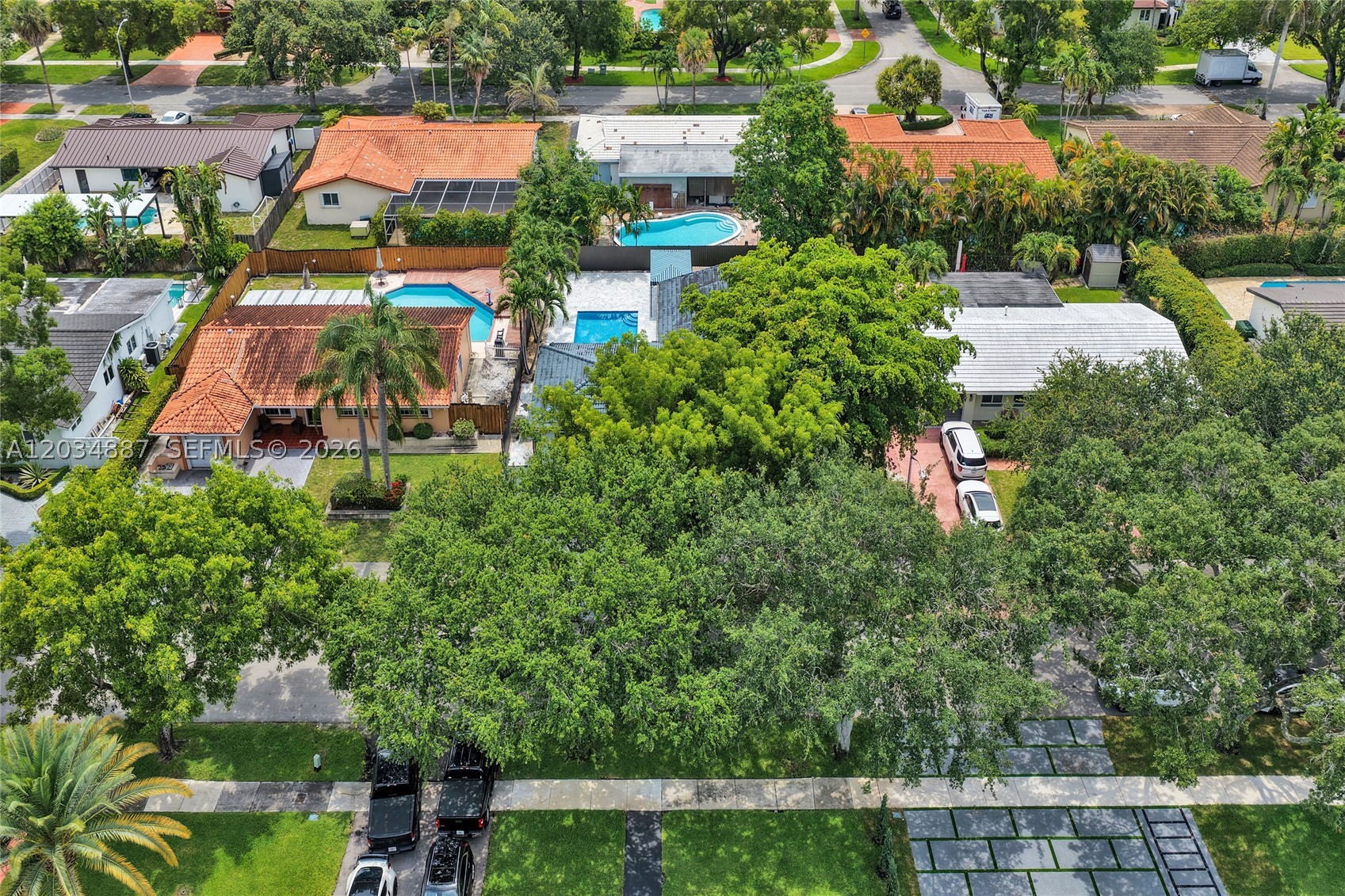 MIAMI LAKES SEC 5 - Residential