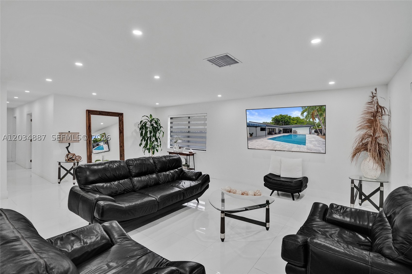MIAMI LAKES SEC 5 - Residential