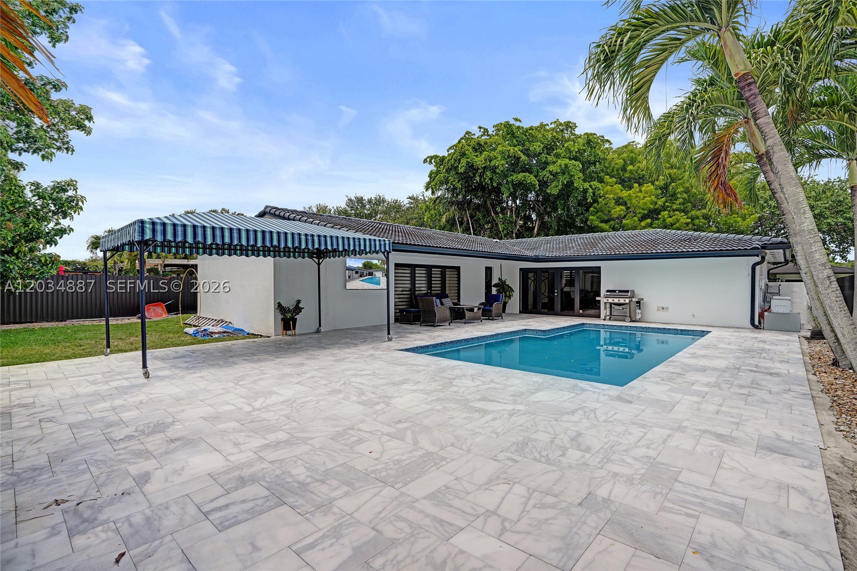 MIAMI LAKES SEC 5 - Residential