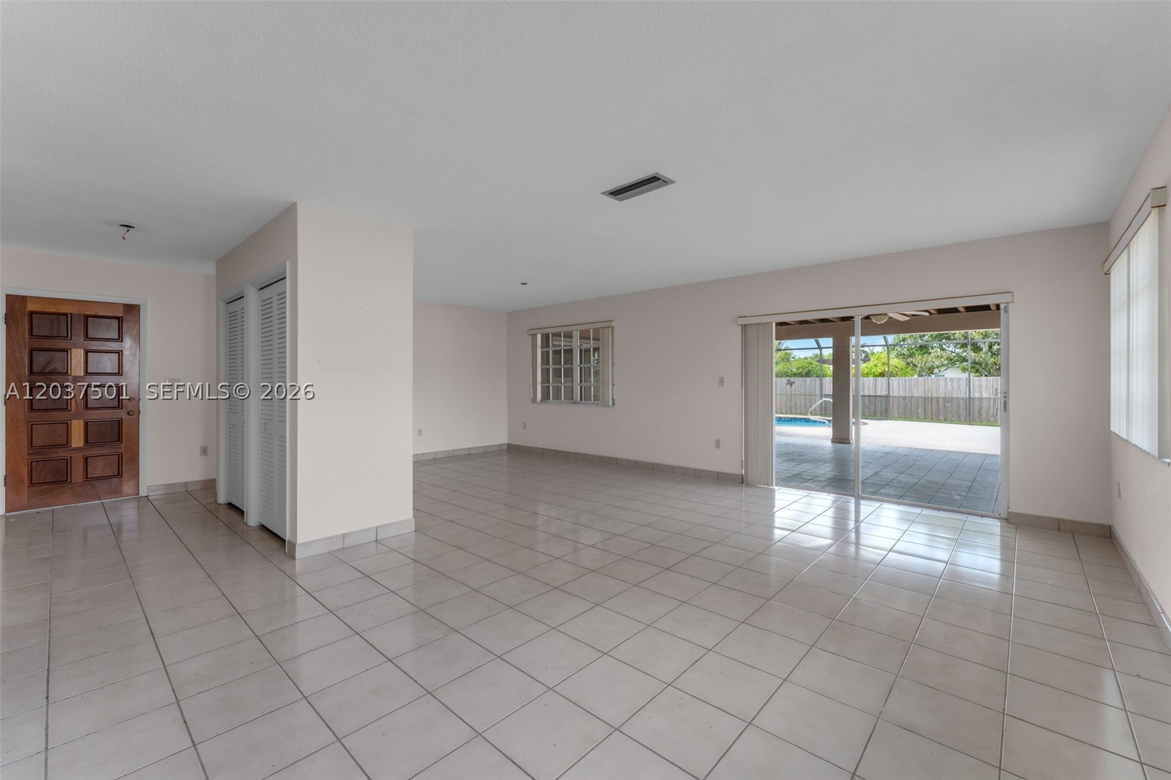 FAIRFIELD MANORS - Residential