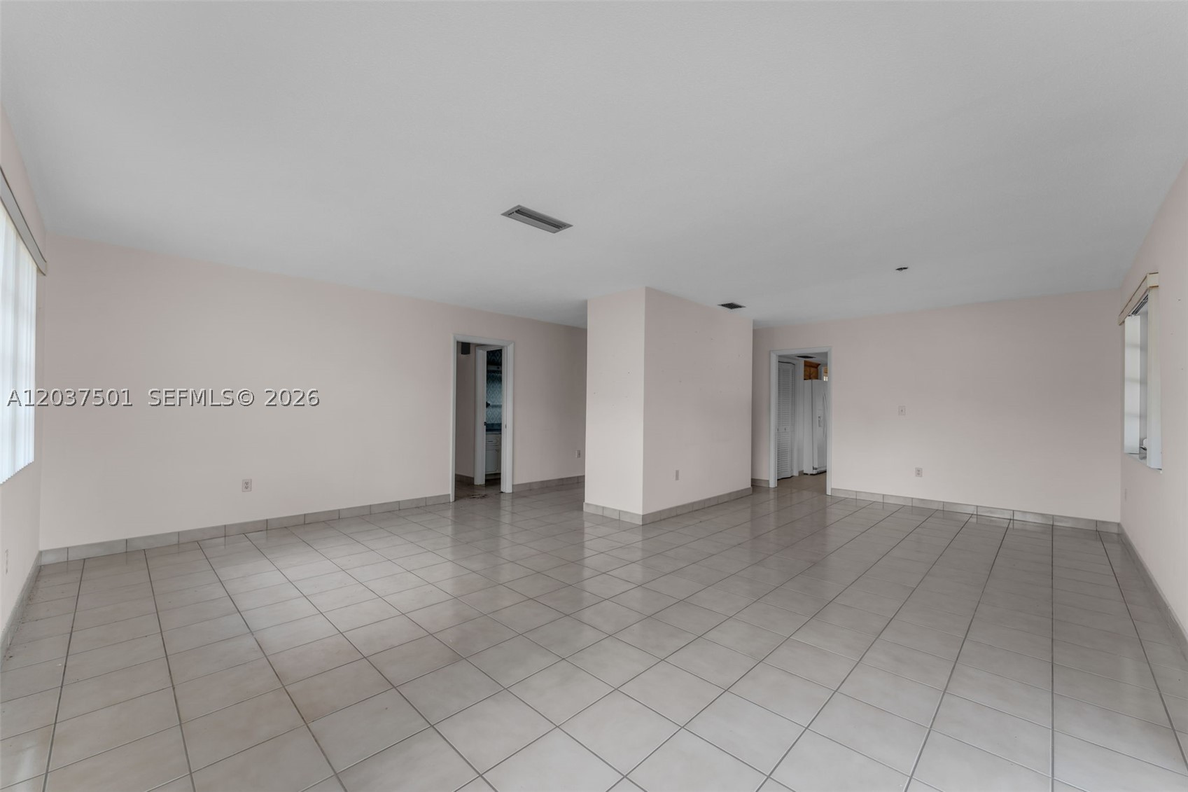 FAIRFIELD MANORS - Residential