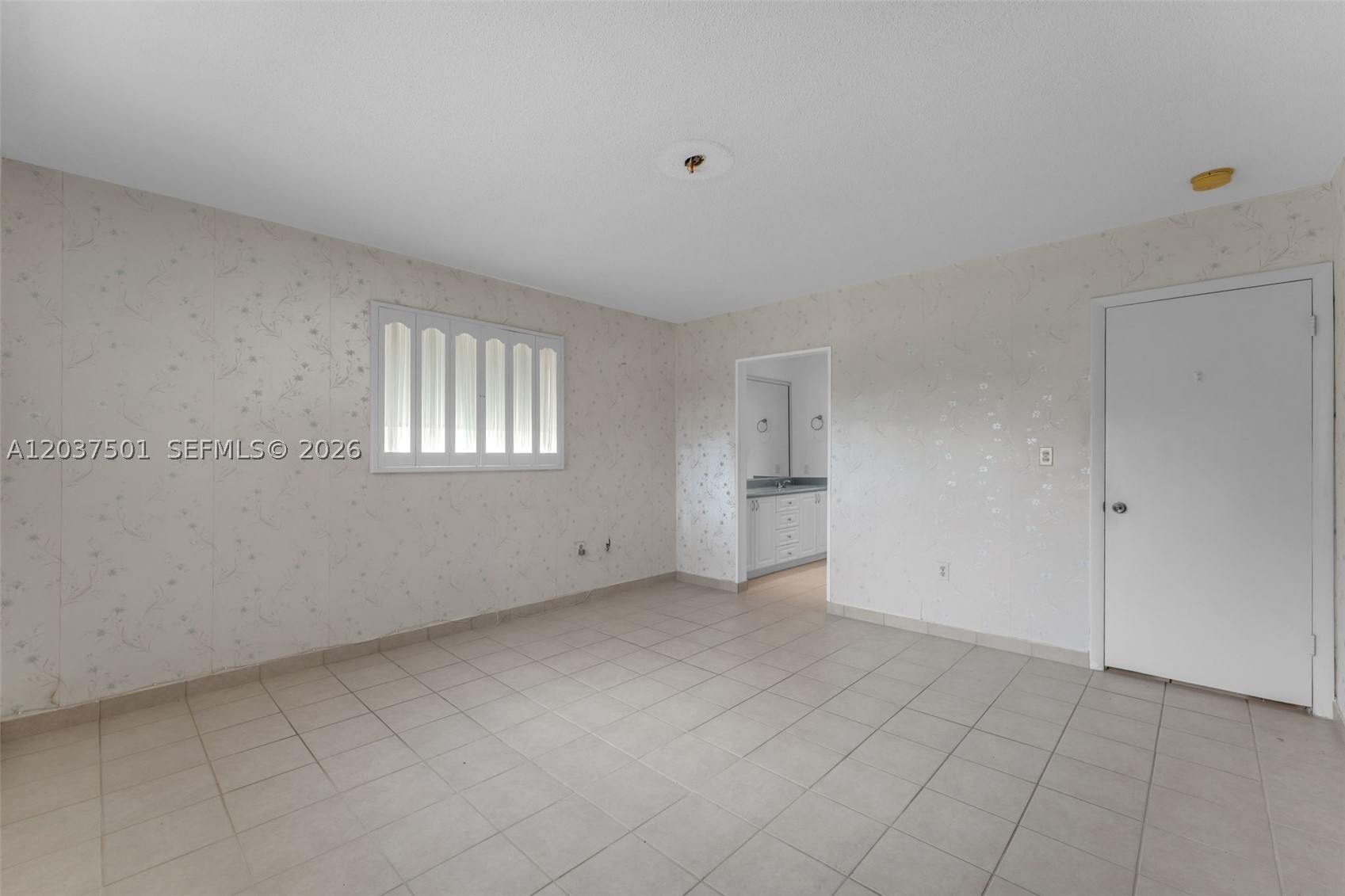 FAIRFIELD MANORS - Residential