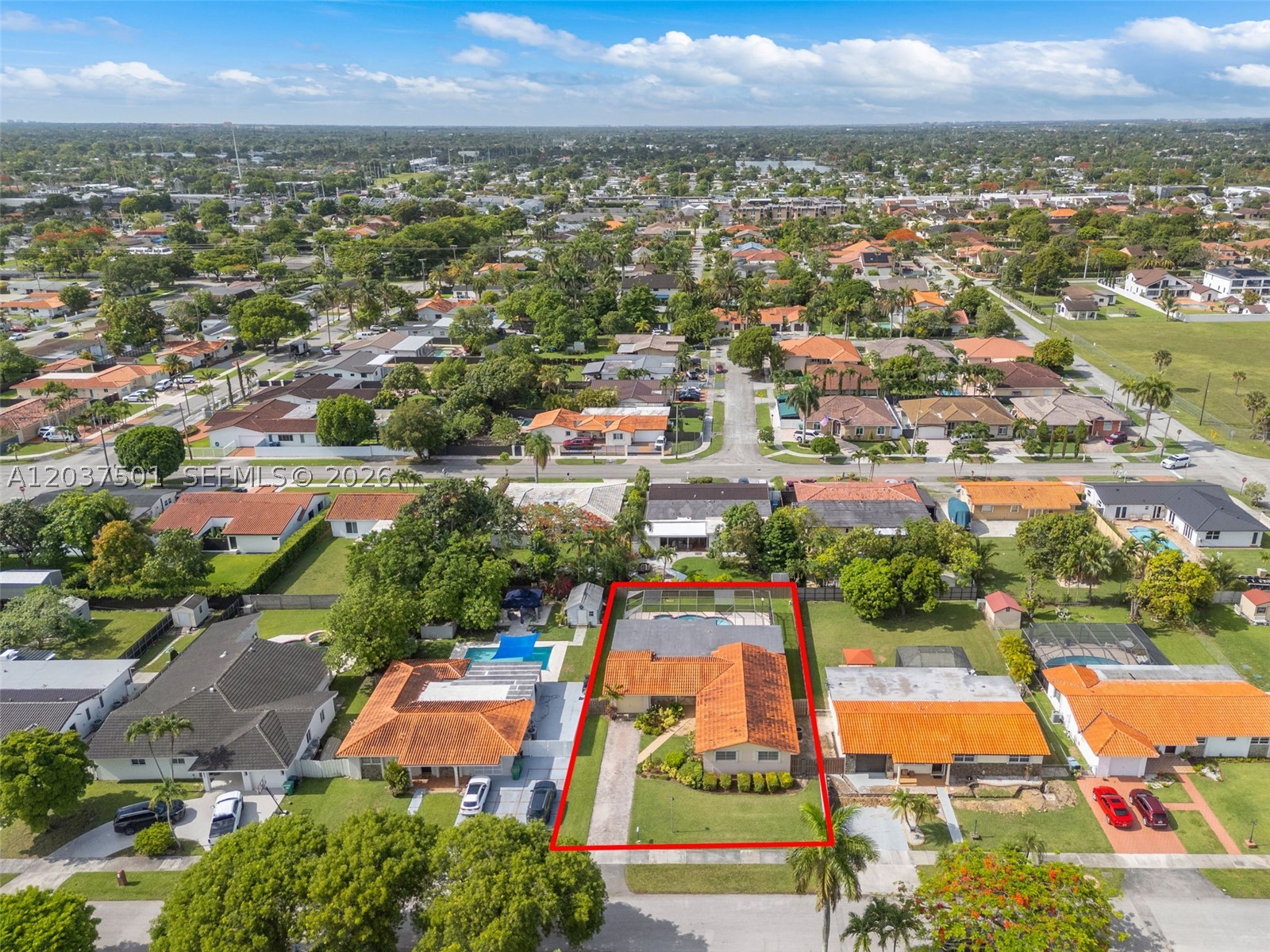 FAIRFIELD MANORS - Residential