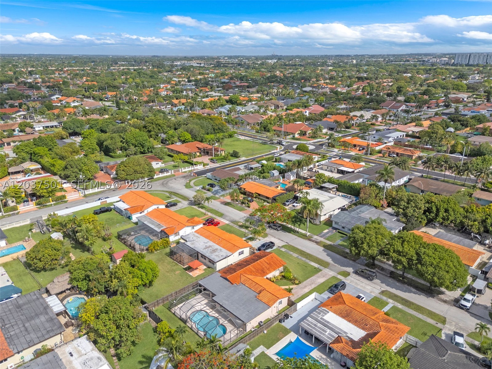 FAIRFIELD MANORS - Residential