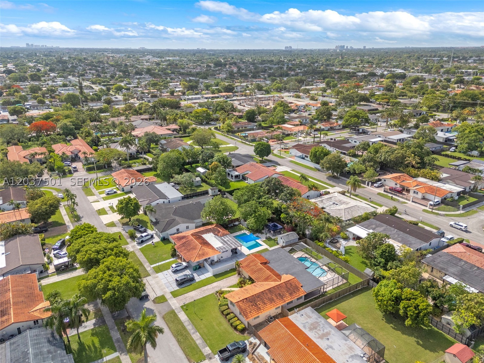 FAIRFIELD MANORS - Residential
