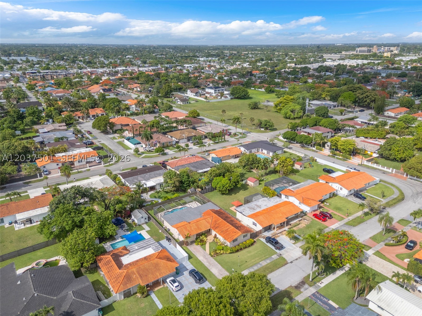 FAIRFIELD MANORS - Residential