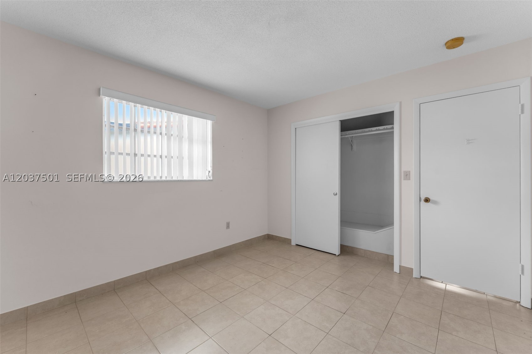 FAIRFIELD MANORS - Residential