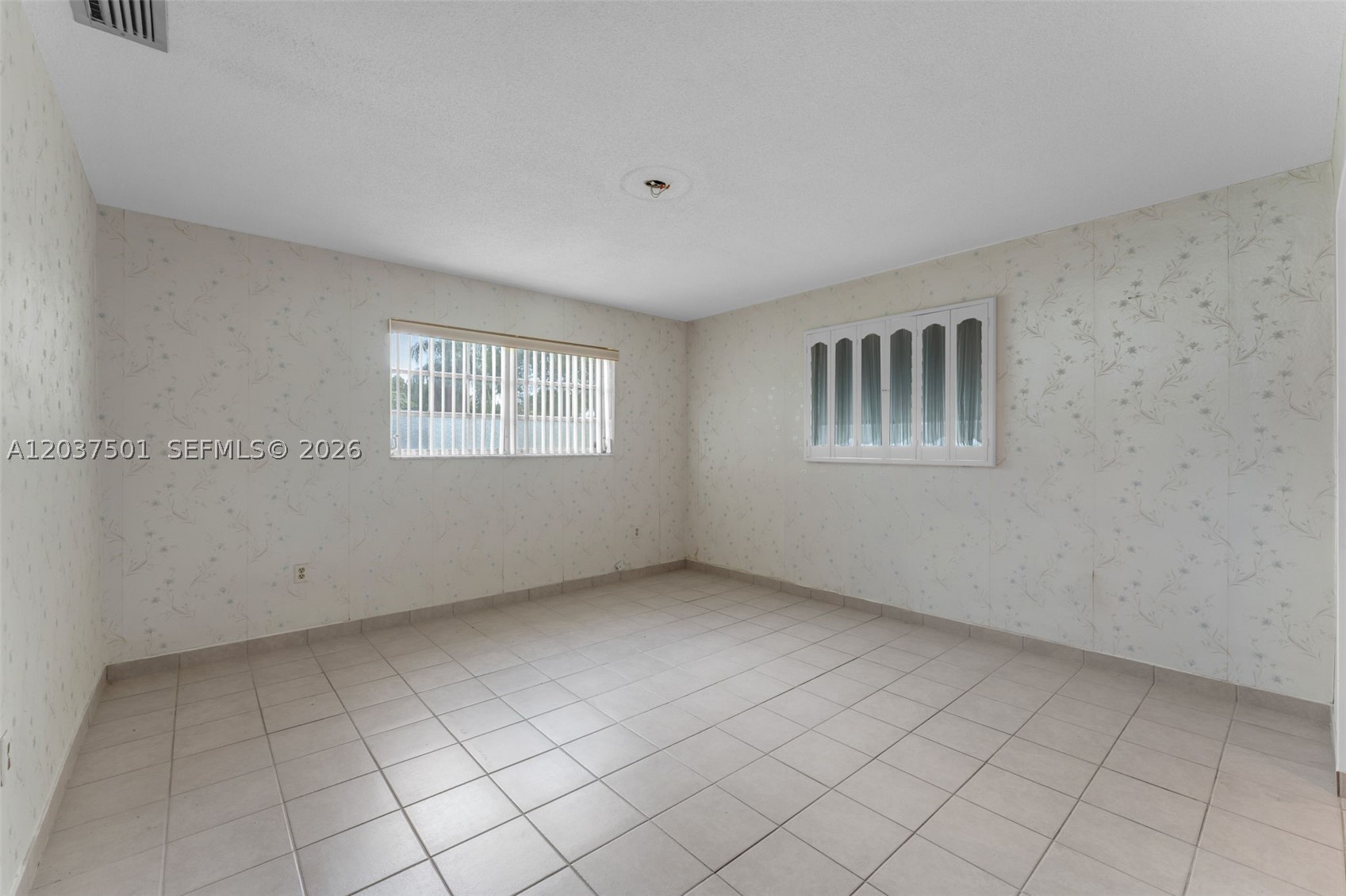 FAIRFIELD MANORS - Residential