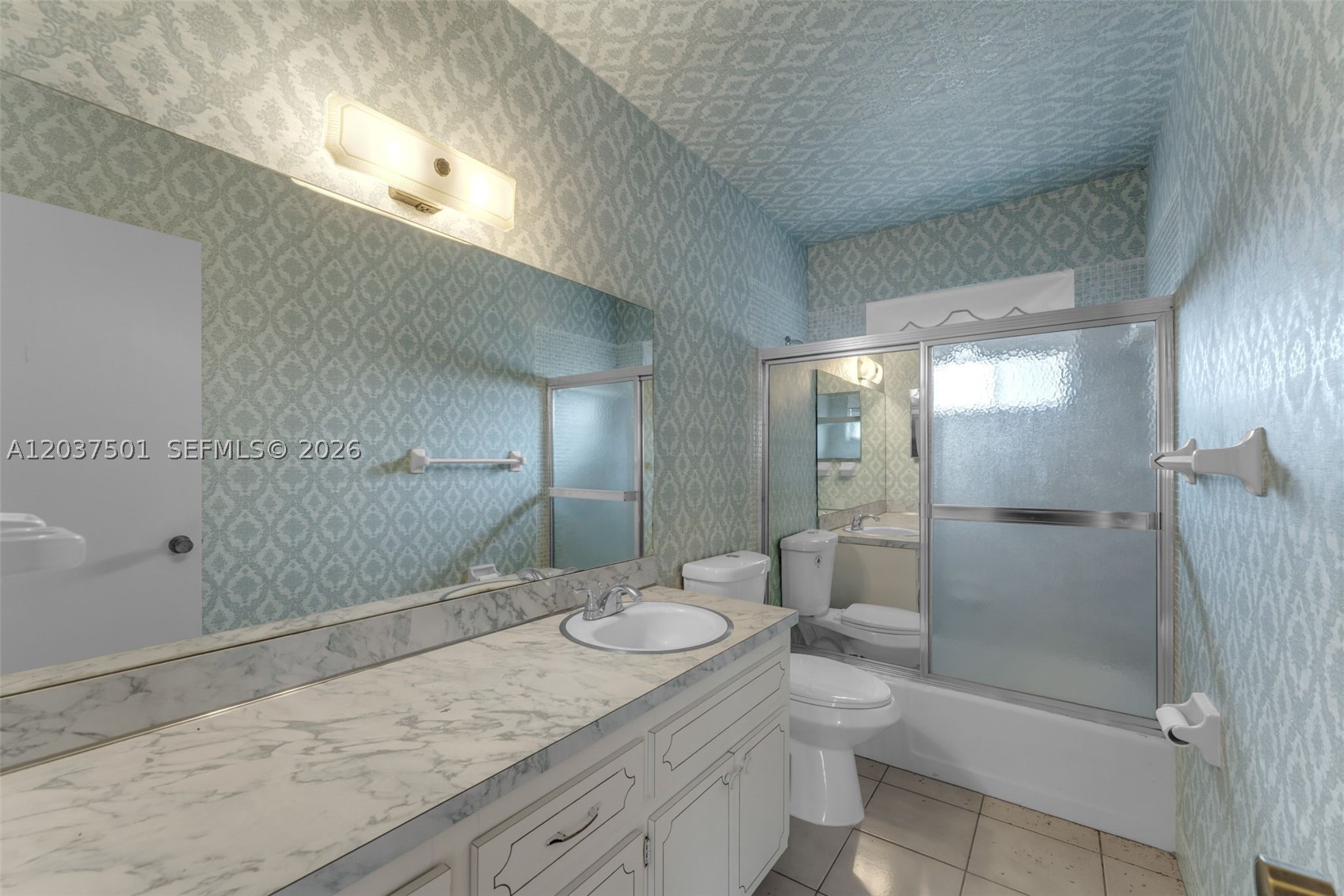 FAIRFIELD MANORS - Residential
