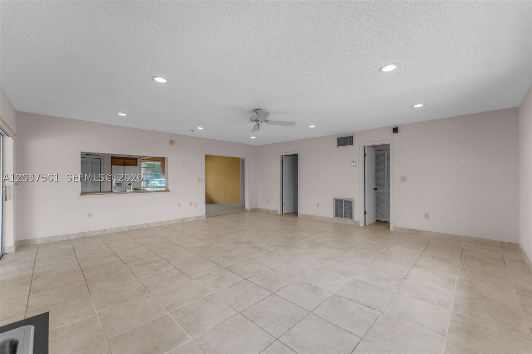 FAIRFIELD MANORS - Residential