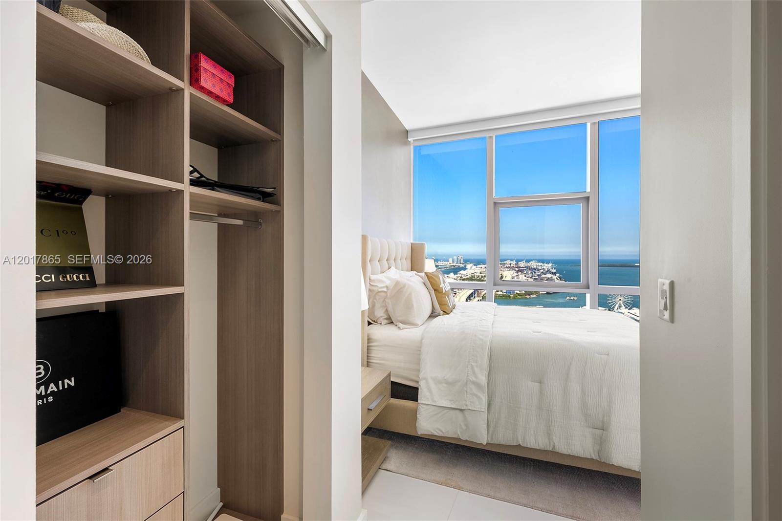 PARAMOUNT MIAMI WORLDCENT - Residential