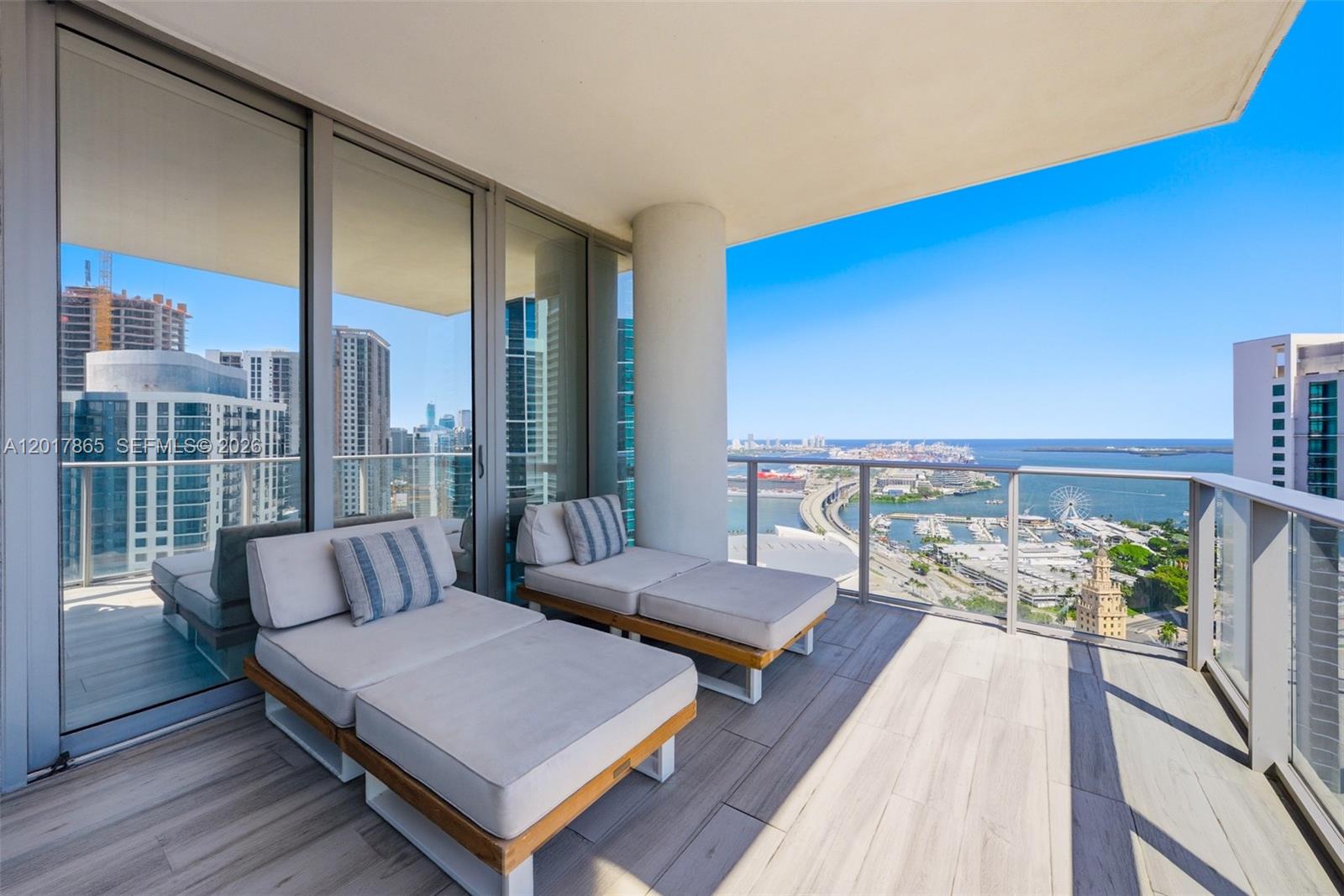 PARAMOUNT MIAMI WORLDCENT - Residential