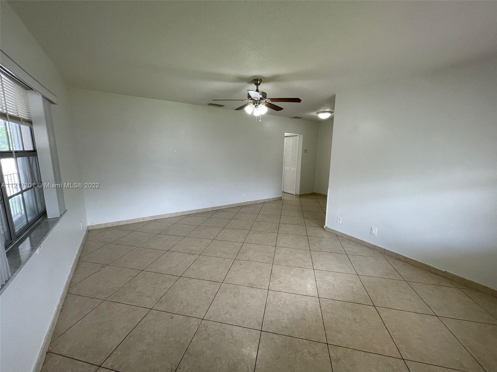 DELL MANOR CONDO - Residential Lease