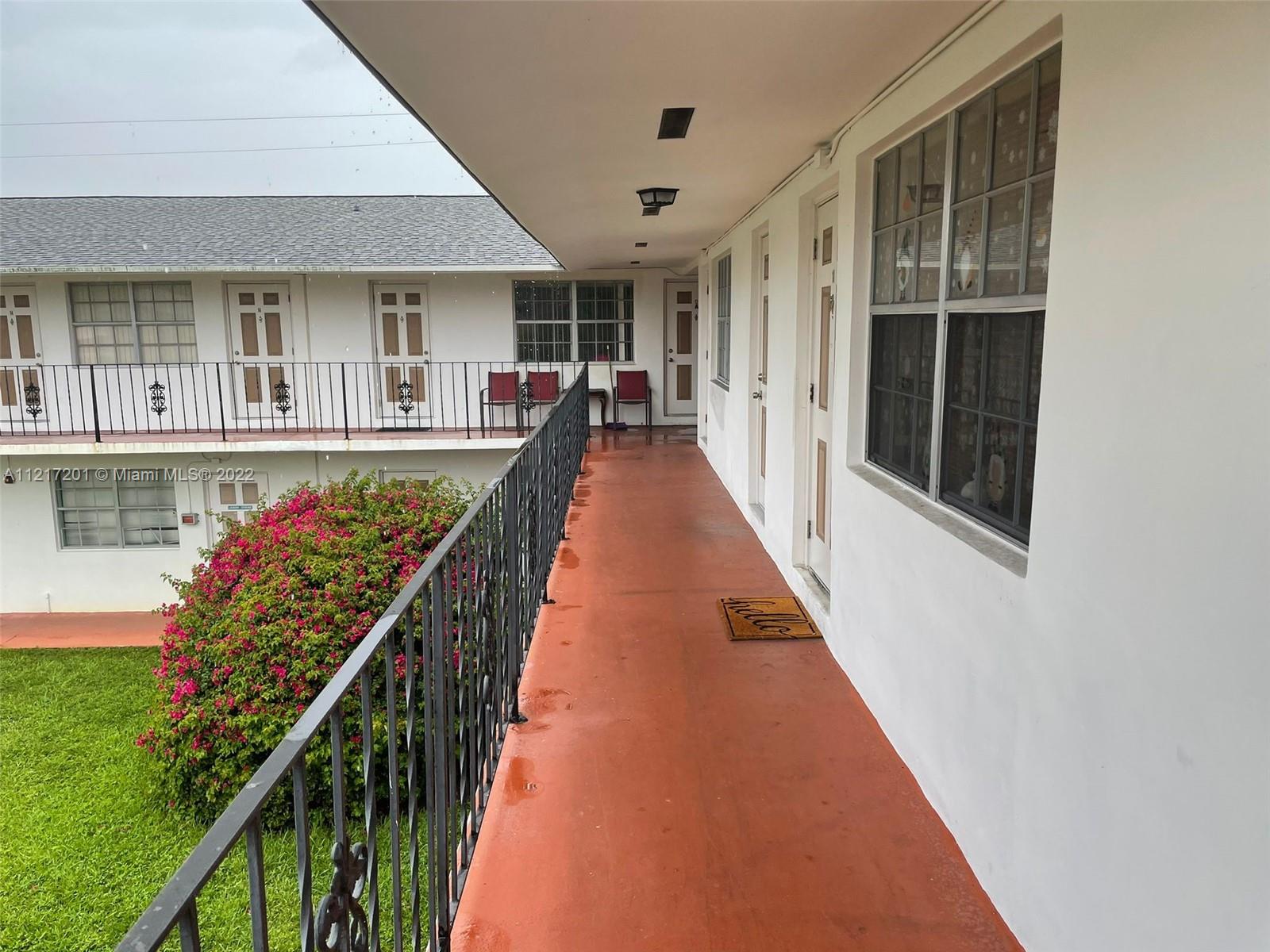 DELL MANOR CONDO - Residential Lease