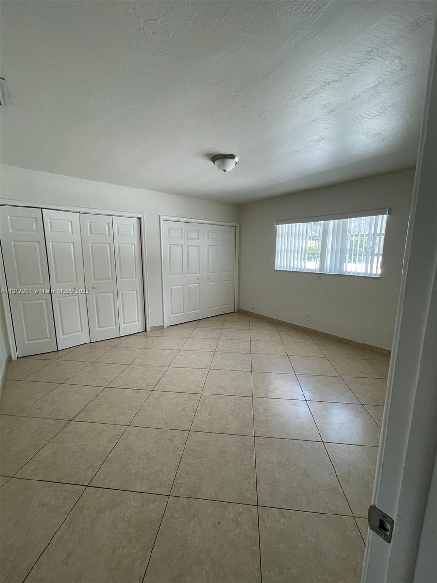 DELL MANOR CONDO - Residential Lease