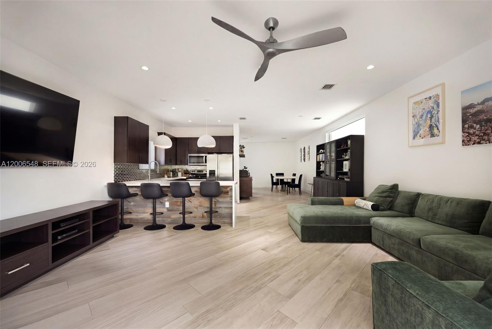 SOUTH BAY ESTATES - Residential