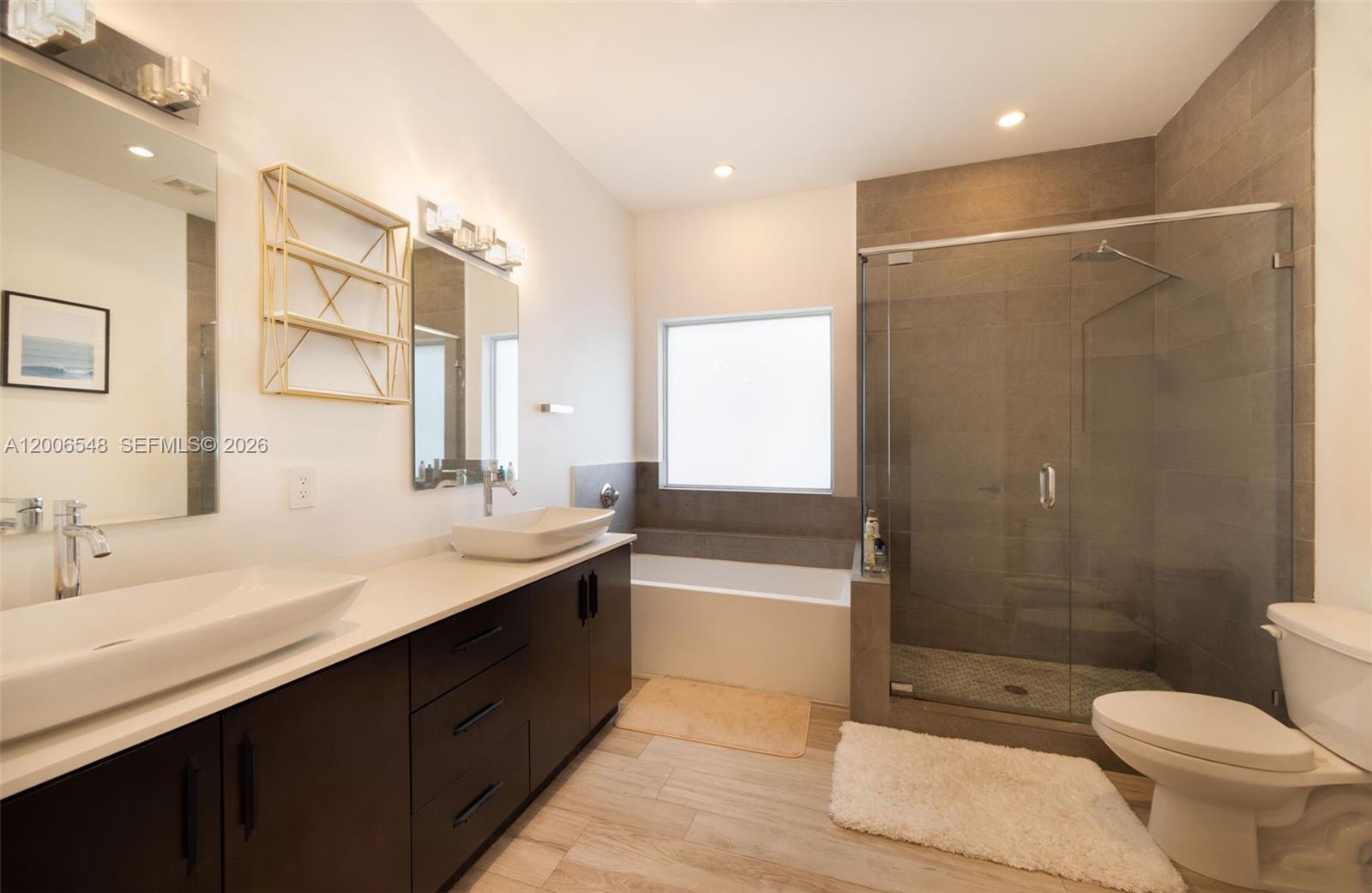 SOUTH BAY ESTATES - Residential