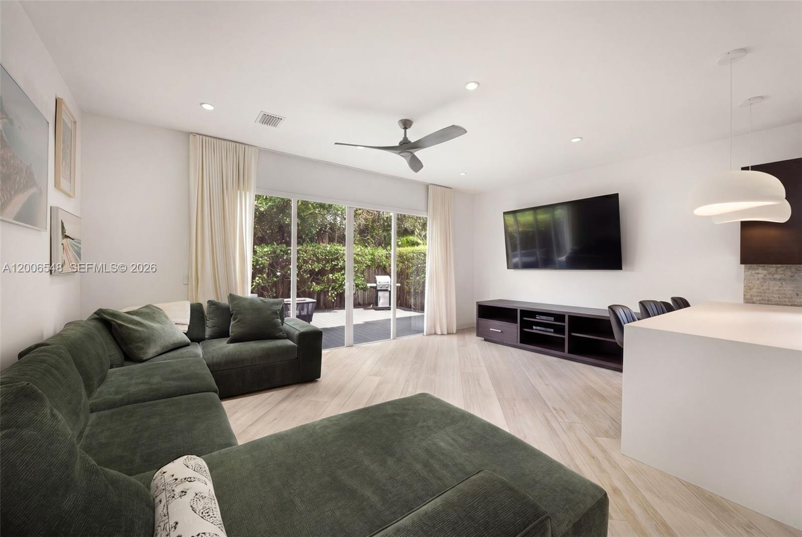 SOUTH BAY ESTATES - Residential