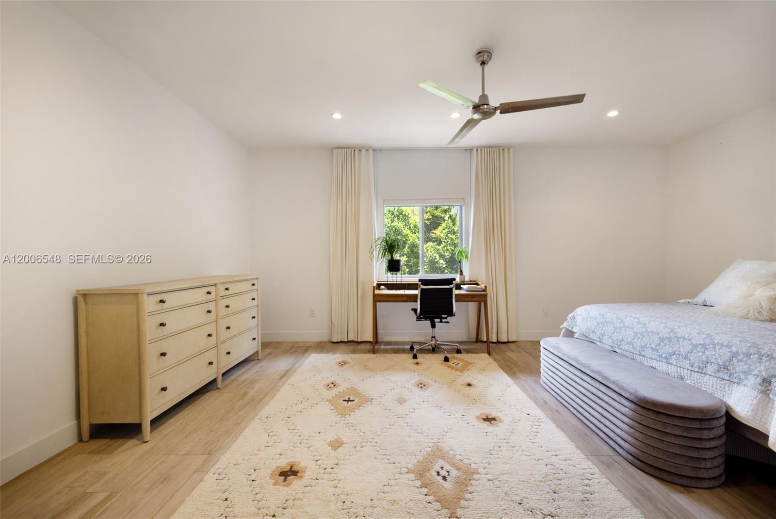 SOUTH BAY ESTATES - Residential