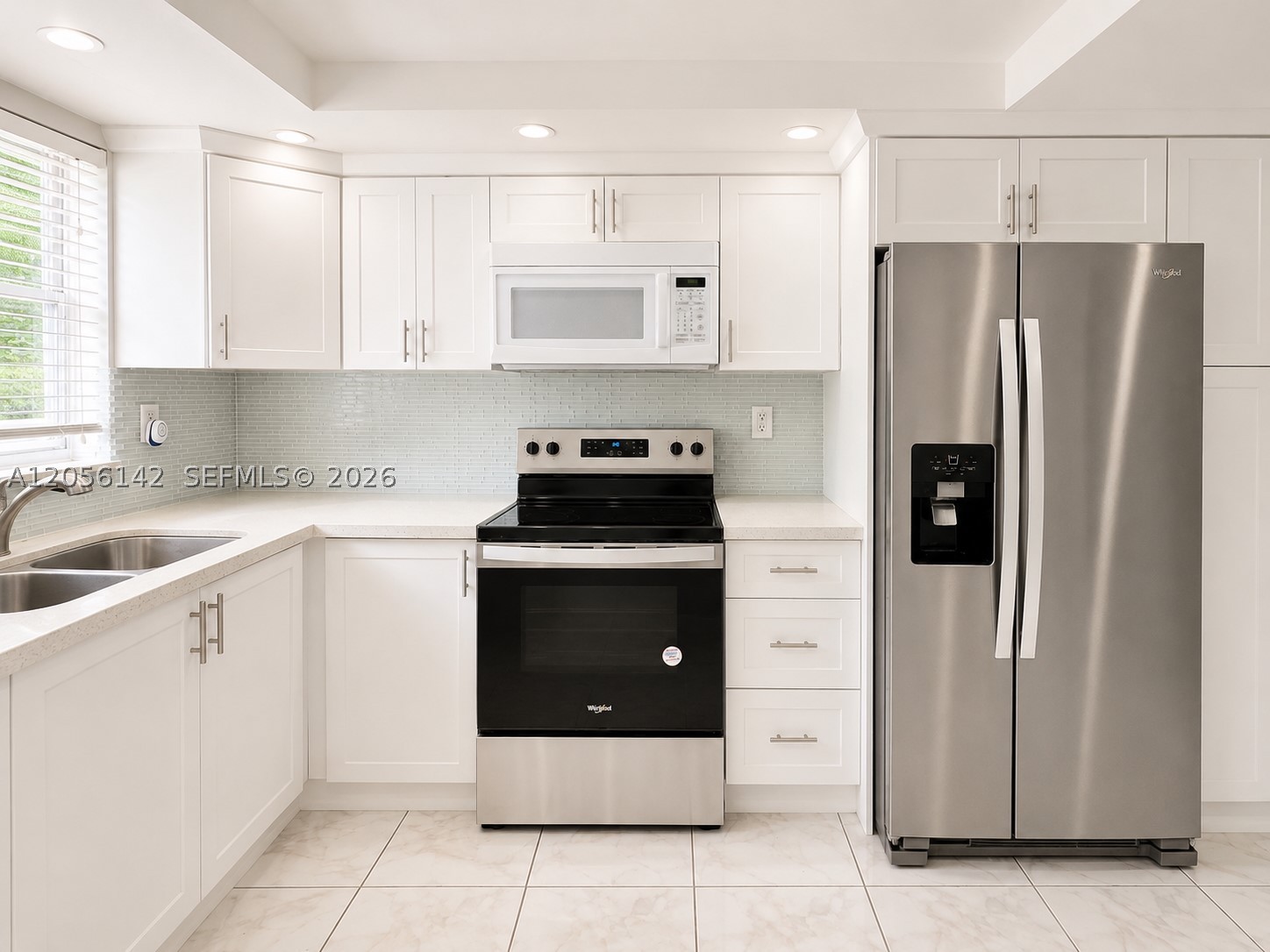 HARBOUR CLUB VILLAS CONDO - Residential Lease