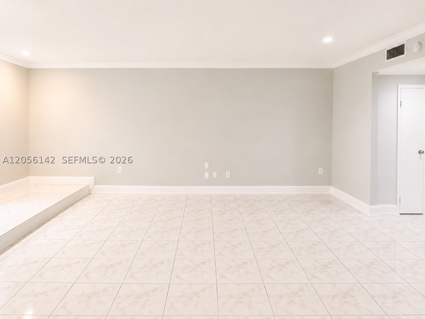 HARBOUR CLUB VILLAS CONDO - Residential Lease
