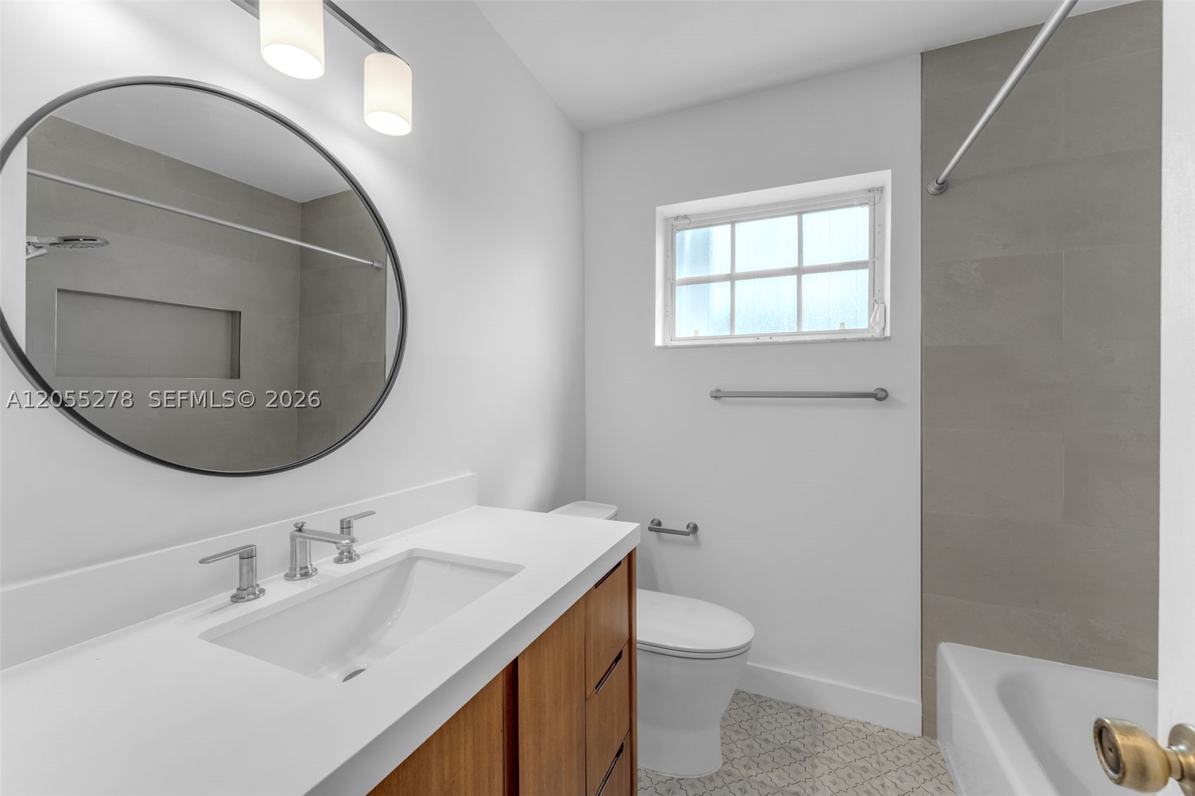 WHISPERING PINES ESTATES - Residential Lease