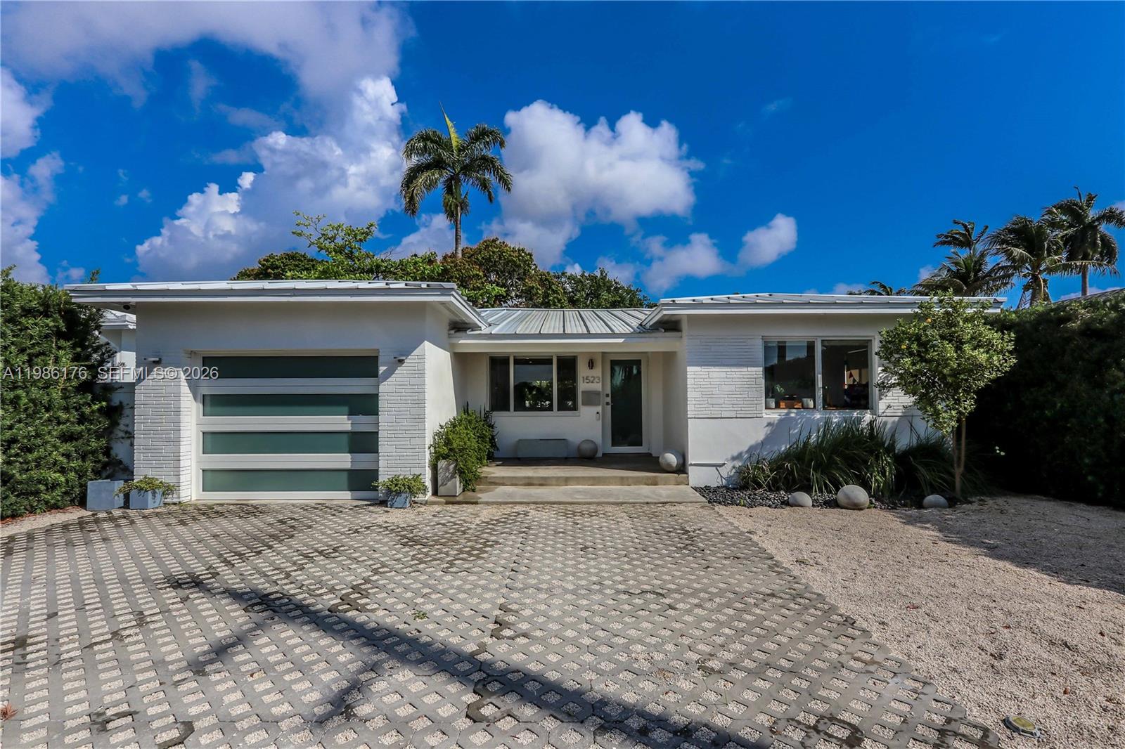 HOLLYWOOD COUNTRY CLUB DI - Residential