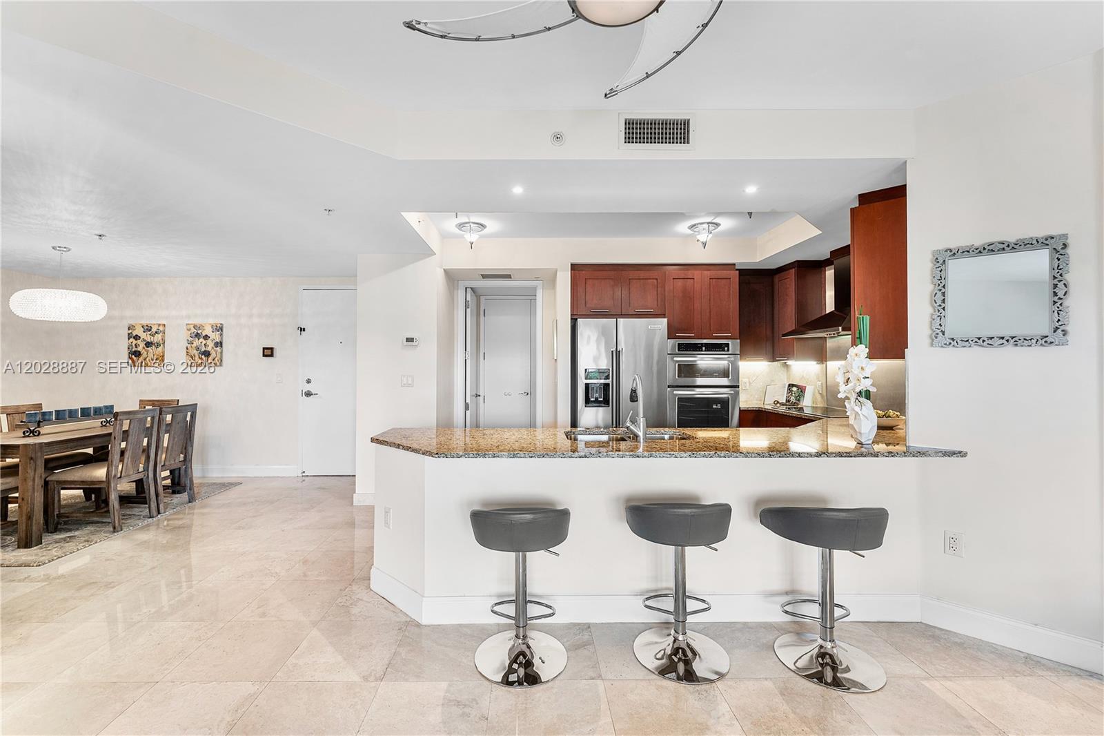 FOUNTAINS ON OCEAN - Residential