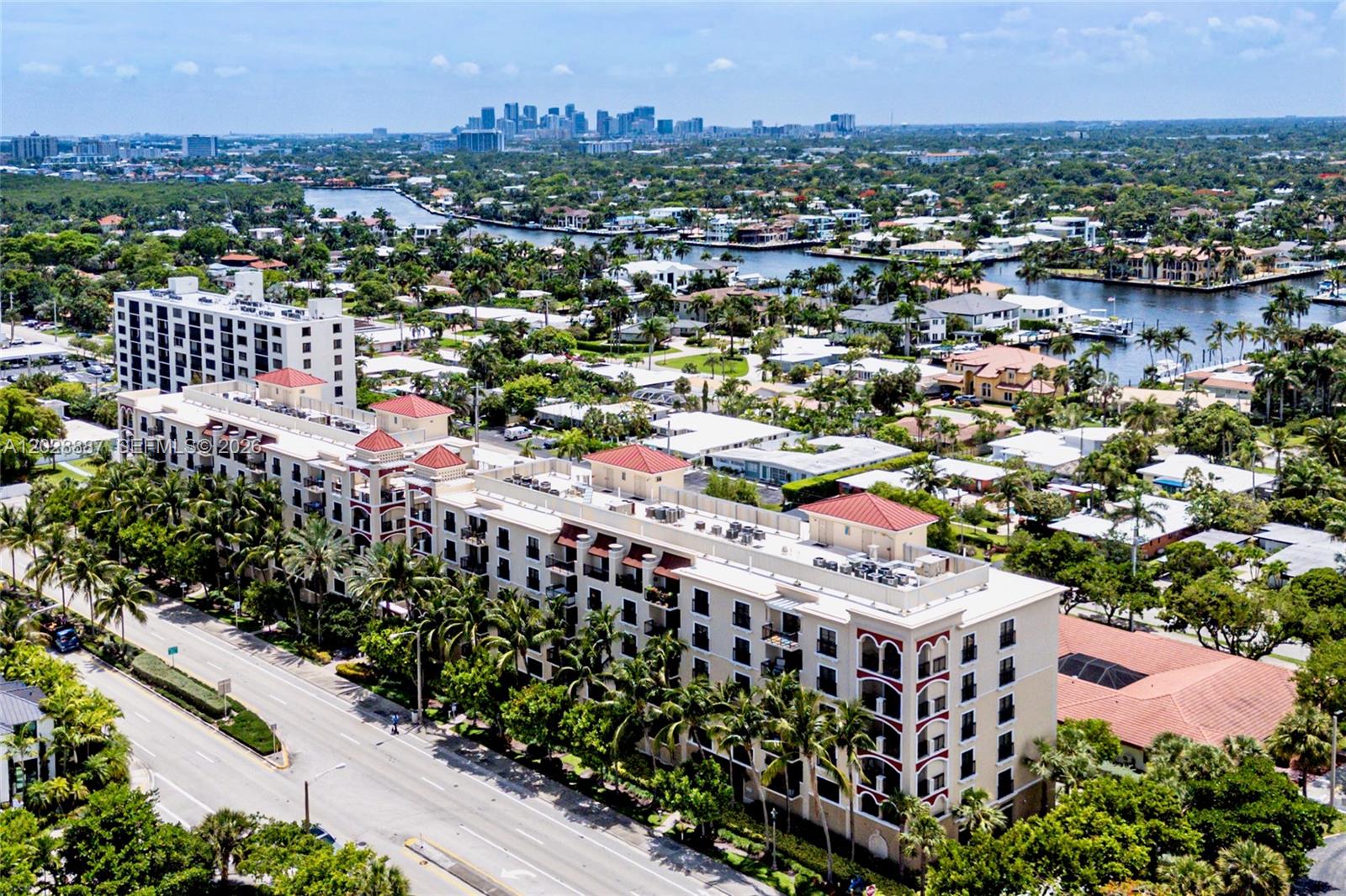 FOUNTAINS ON OCEAN - Residential