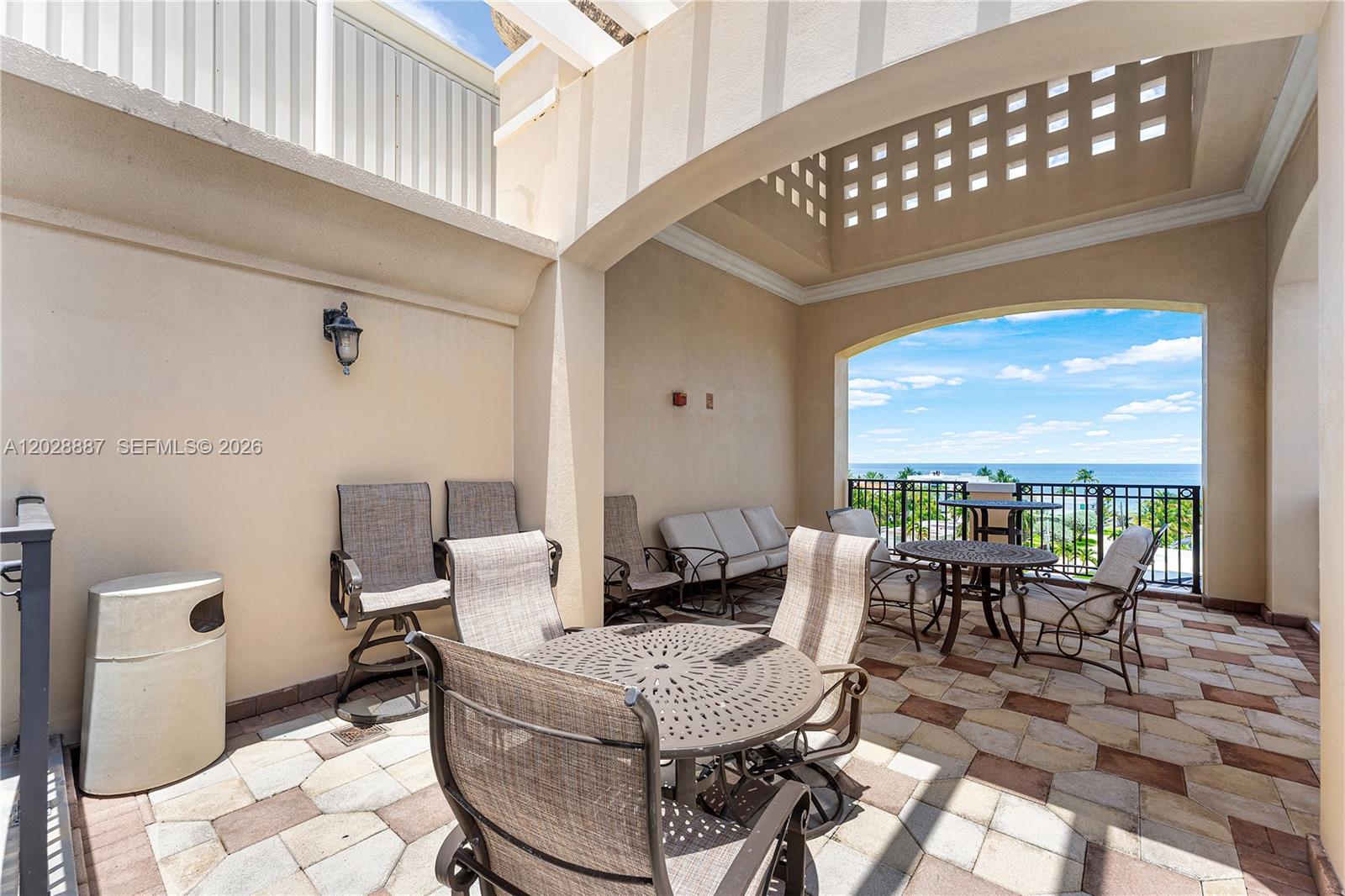 FOUNTAINS ON OCEAN - Residential