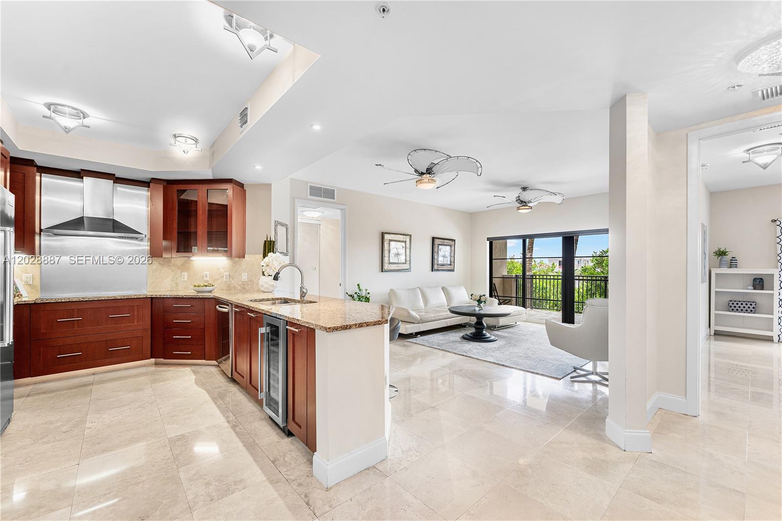 FOUNTAINS ON OCEAN - Residential