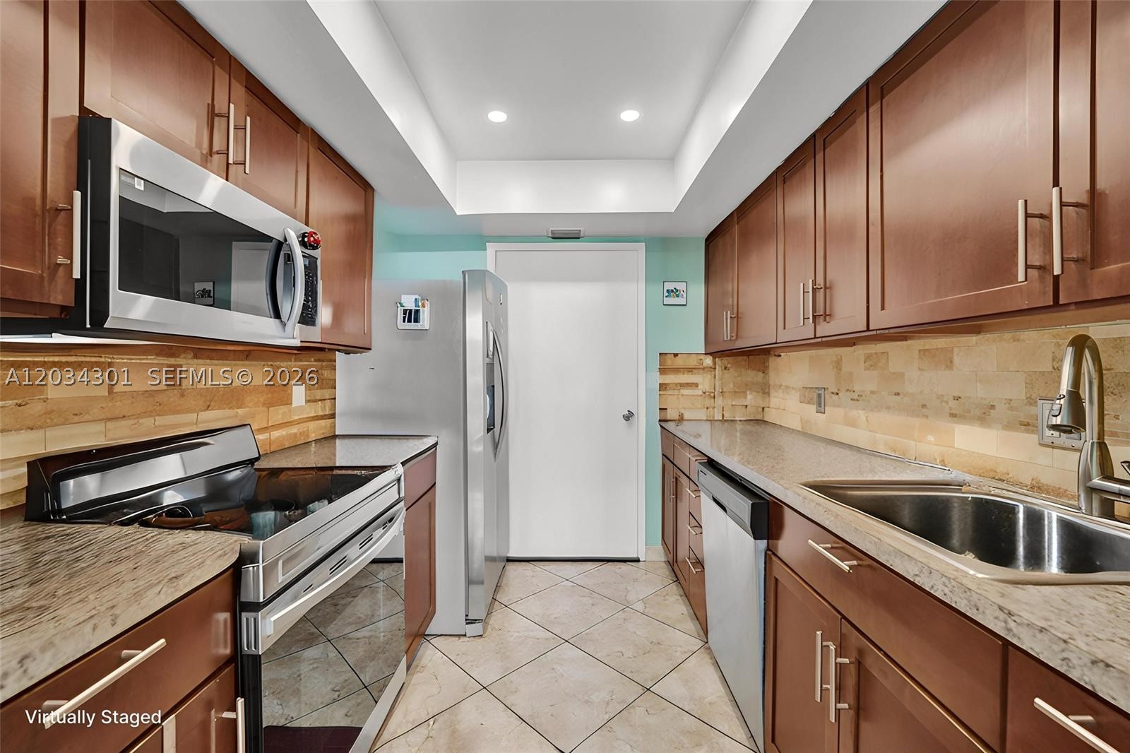GOLDEN ISLES YACHT CLUB C - Residential