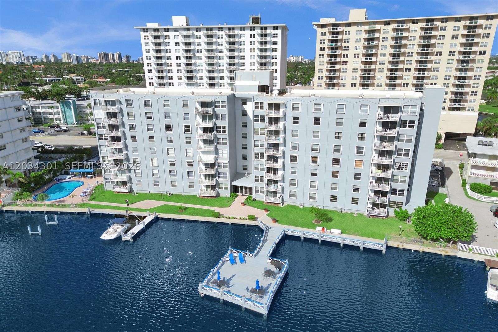 GOLDEN ISLES YACHT CLUB C - Residential