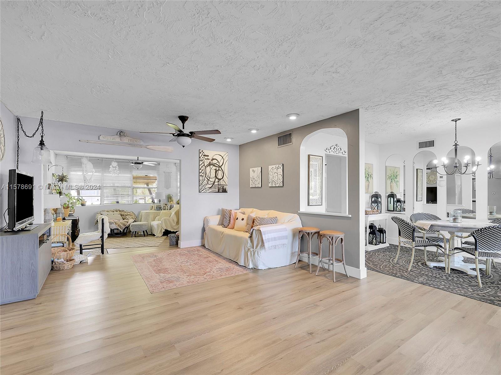 MIRAMAR ISLES SEC 1 - Residential