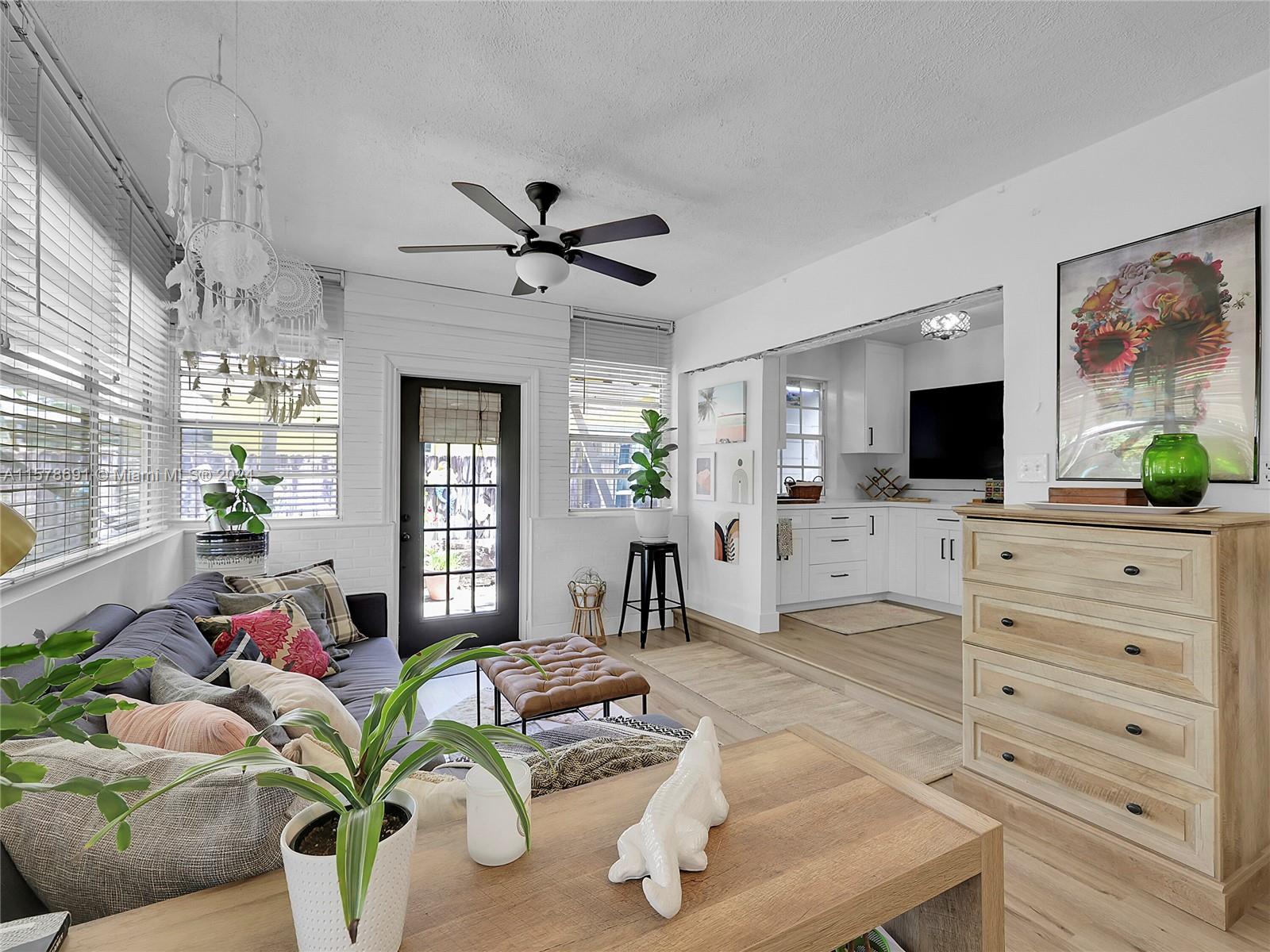 MIRAMAR ISLES SEC 1 - Residential