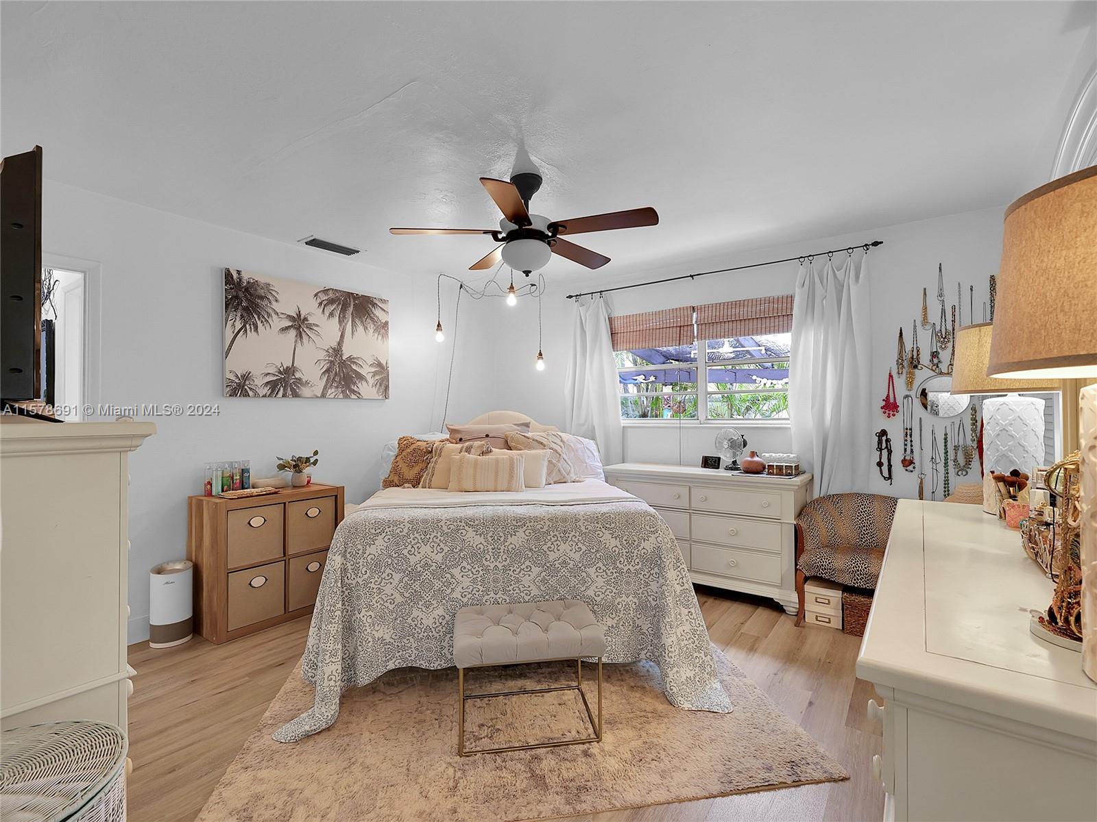 MIRAMAR ISLES SEC 1 - Residential