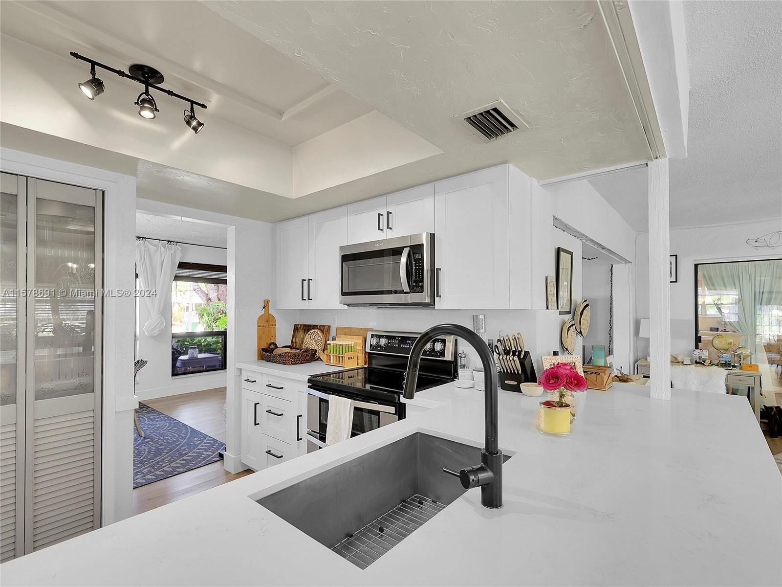 MIRAMAR ISLES SEC 1 - Residential