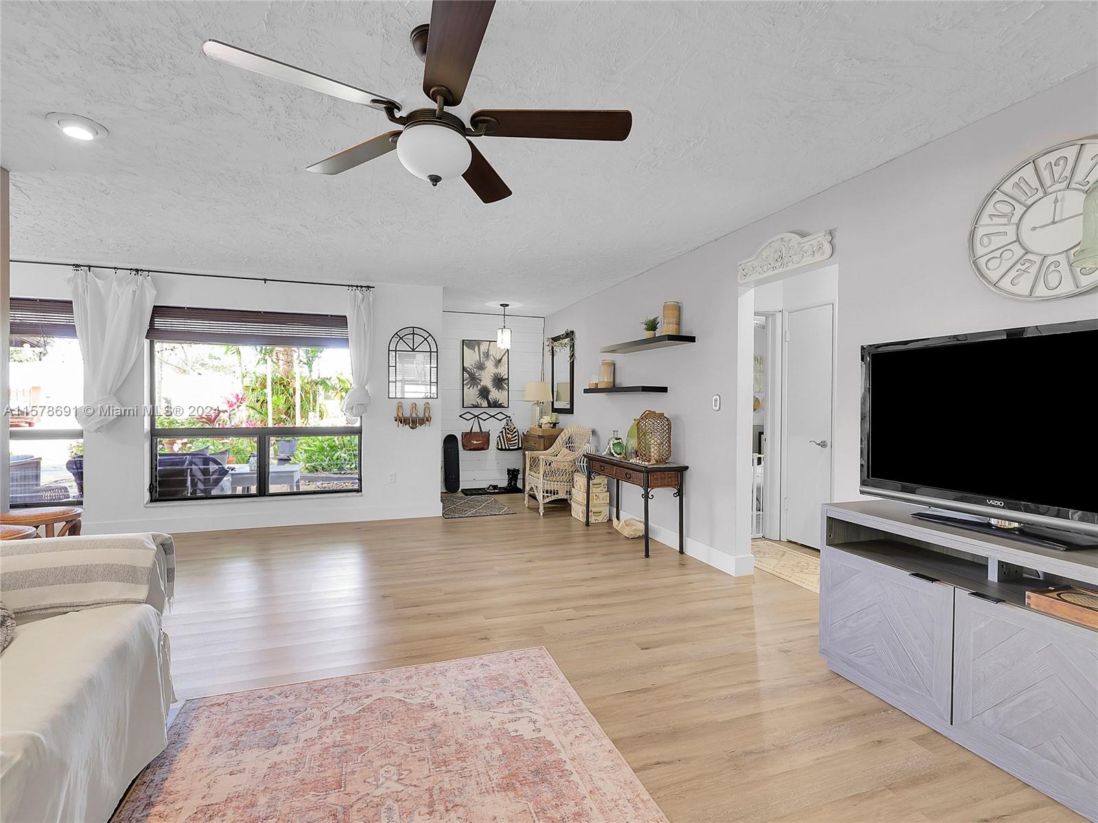 MIRAMAR ISLES SEC 1 - Residential