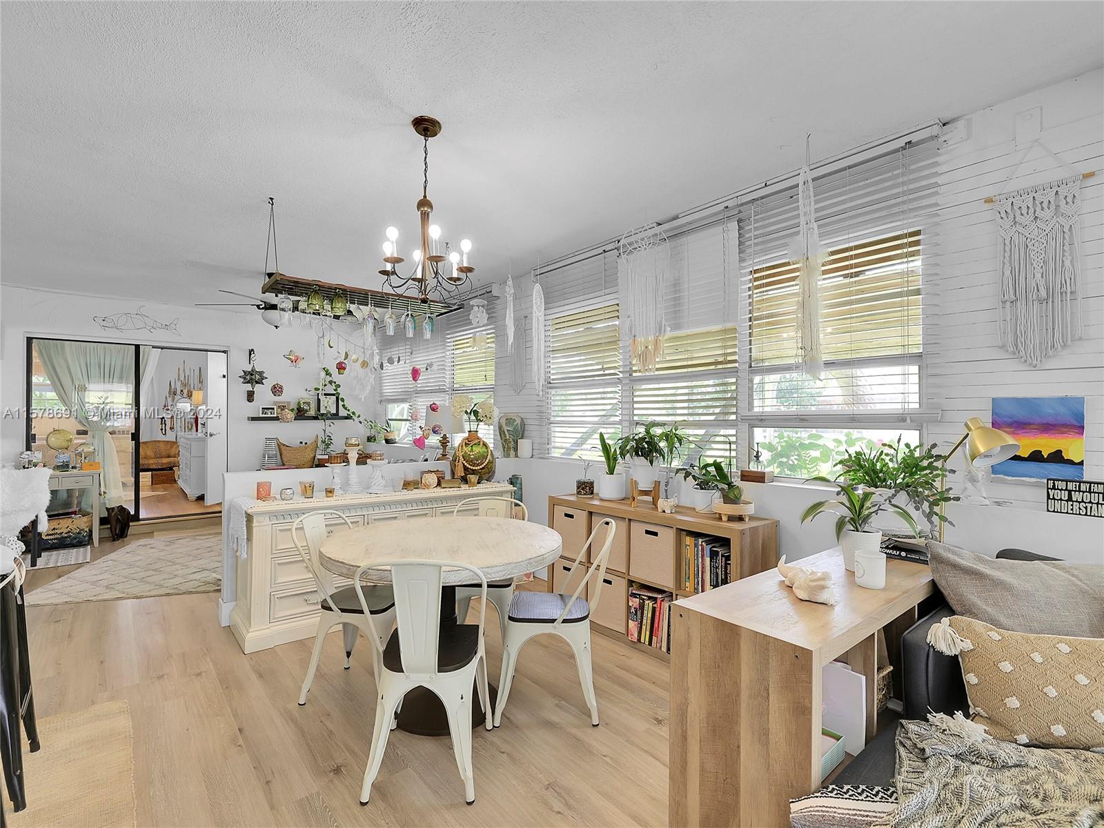 MIRAMAR ISLES SEC 1 - Residential