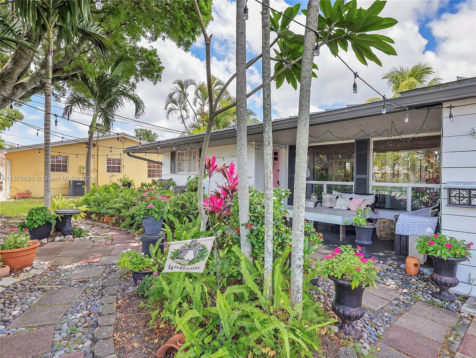 MIRAMAR ISLES SEC 1 - Residential