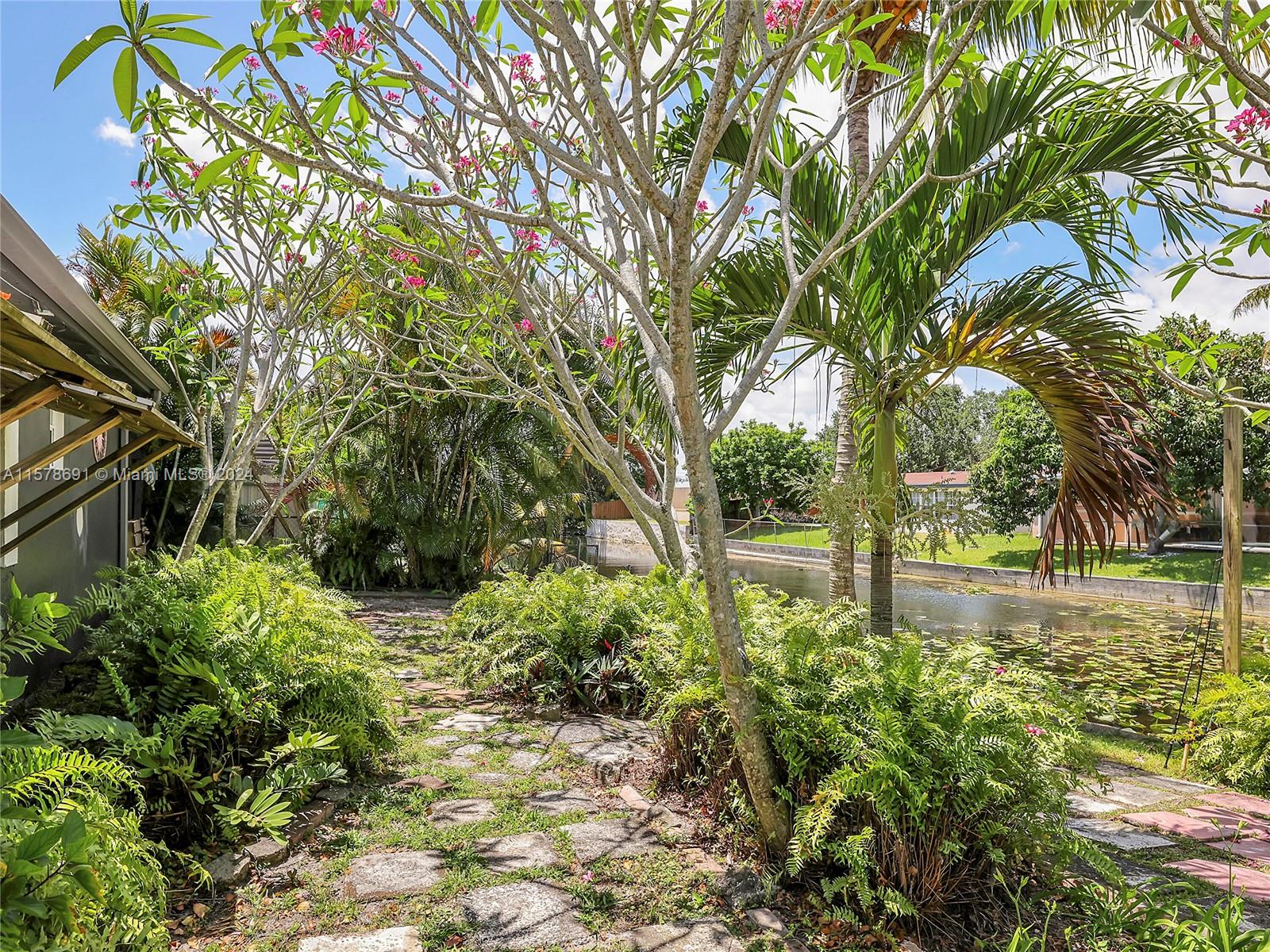 MIRAMAR ISLES SEC 1 - Residential