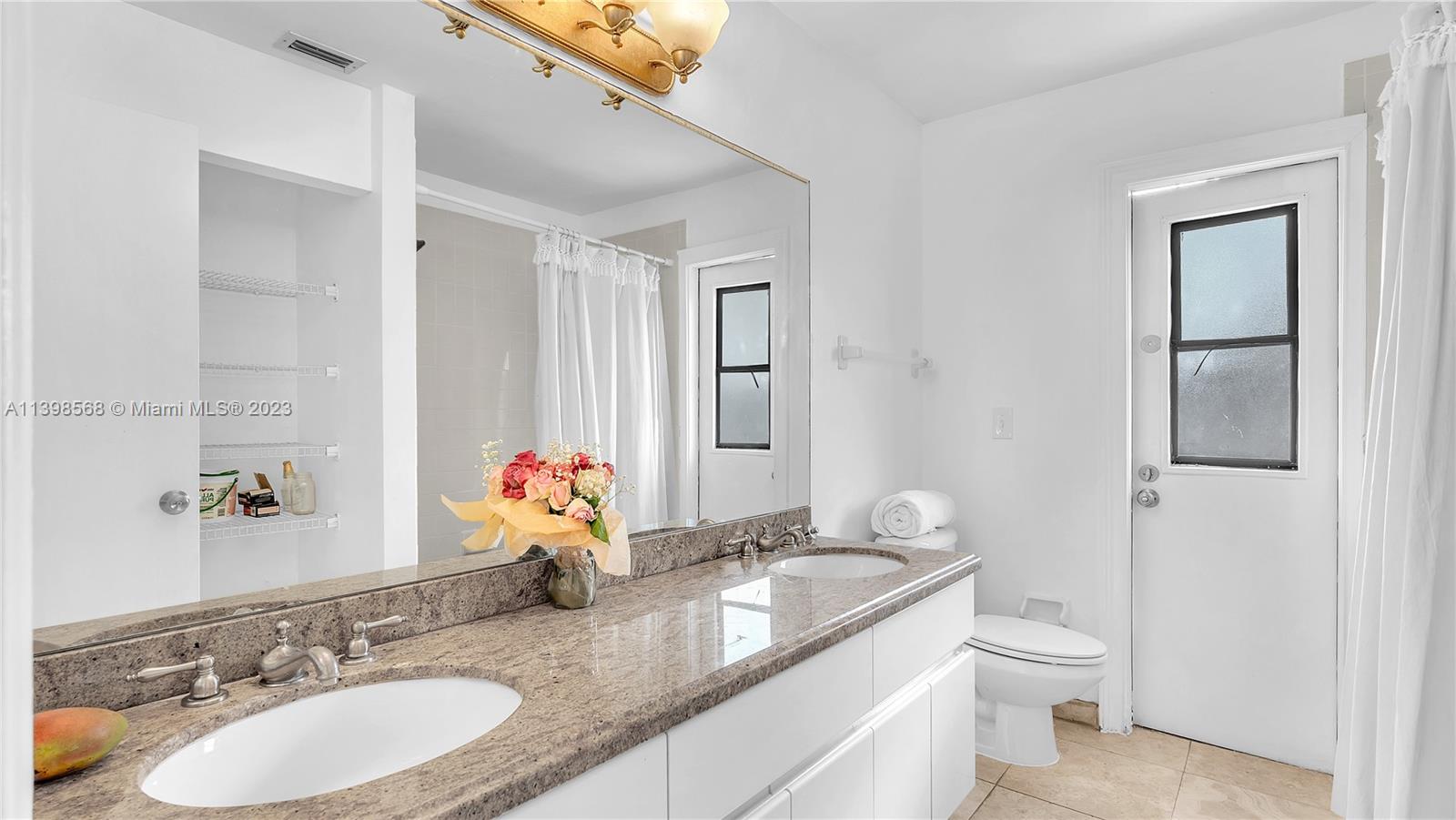 JACARANDA LAKES SECTION T - Residential Lease