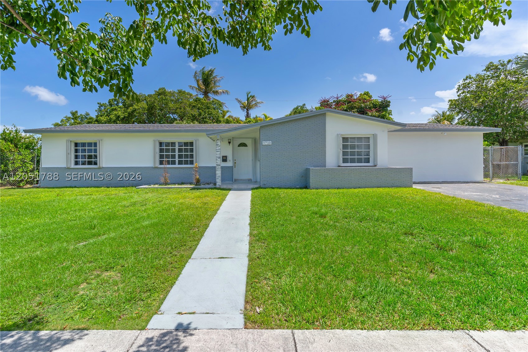 Spacious 5-bedroom, 3 full bathroom, and 1 half bathroom home offering a flexible floor plan to fit a variety of lifestyles. Enjoy it as a large single-family residence with ample living space, or take advantage of its income-producing potential by using it as a 3-bedroom, 2.5-bath main home plus a completely independent 2-bedroom, 1-bath apartment with its own private entrance and separate patio. Perfect for extended family, guests, or rental income. The home has been partially renovated and is move-in ready. The oversized backyard offers endless possibilities, including plenty of room to build the pool of your dreams, create an outdoor entertainment area, or host family gatherings and barbecues. Wide side access provides convenient space to park a boat, trailer, or additional vehicles. A unique opportunity for homeowners and investors alike, combining versatility, comfort, and excellent income potential in one property.
Seller has never occupied the property. No Seller’s Property Disclosure is available. Buyer is encouraged to conduct all desired inspections and verify all property information.
The property is connected to natural gas, providing gas service for the stove and offering the option to connect additional gas appliances, such as a dryer, water heater, or other compatible equipment.