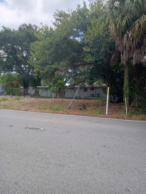 WESTWOOD MANOR ESTATES - Land
