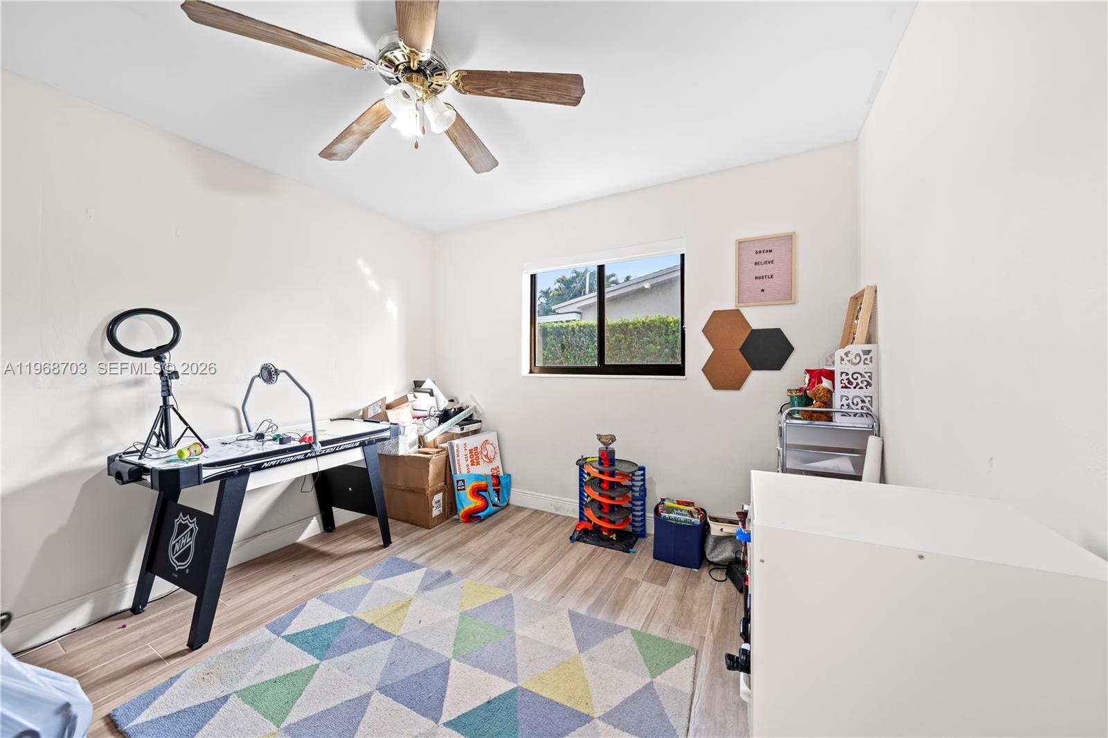 PALM SPRINGS LAKES 5TH AD - Residential